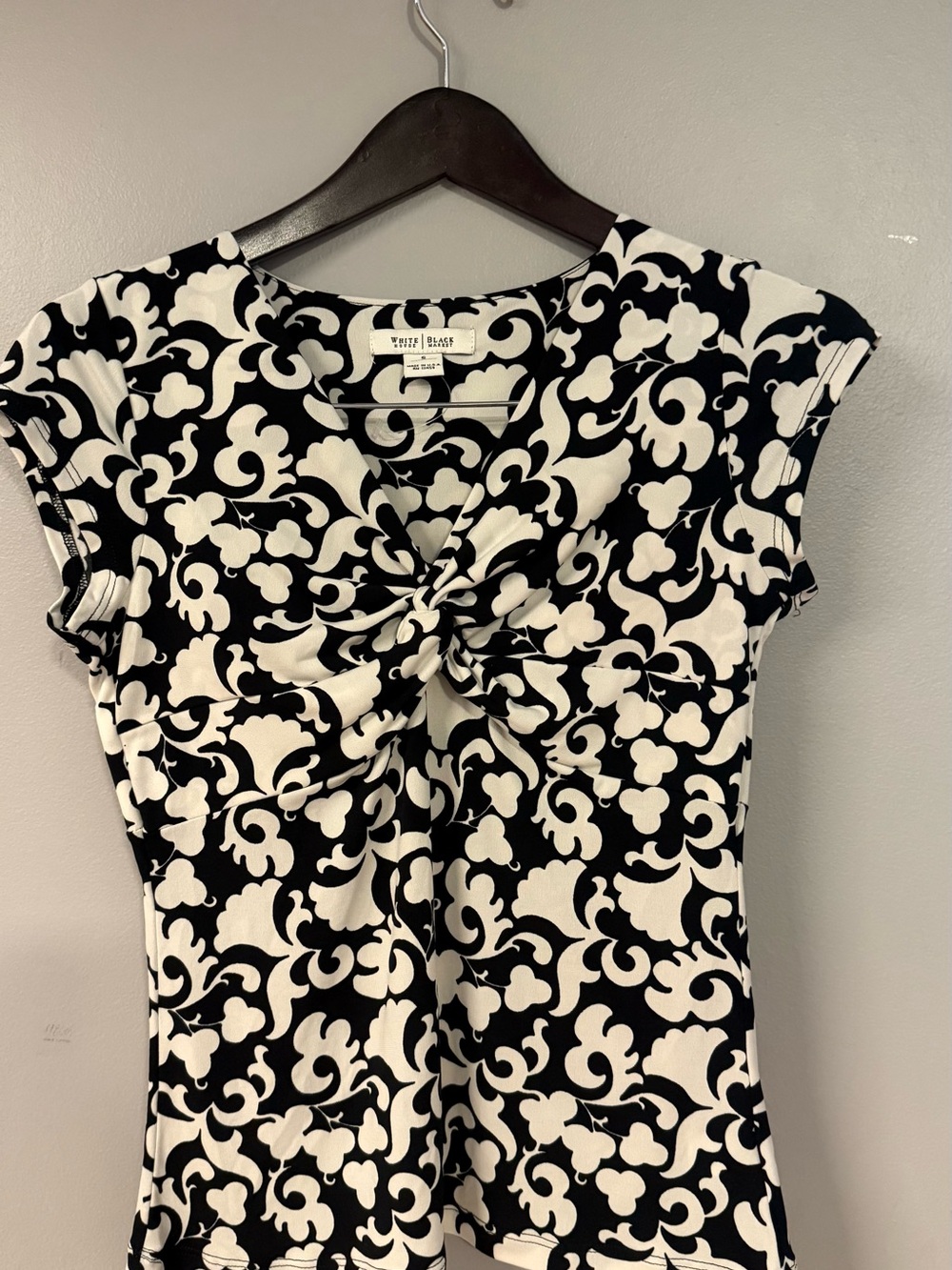 White House Black Market Black and White Patterned BlouseS  and skirt- XS.